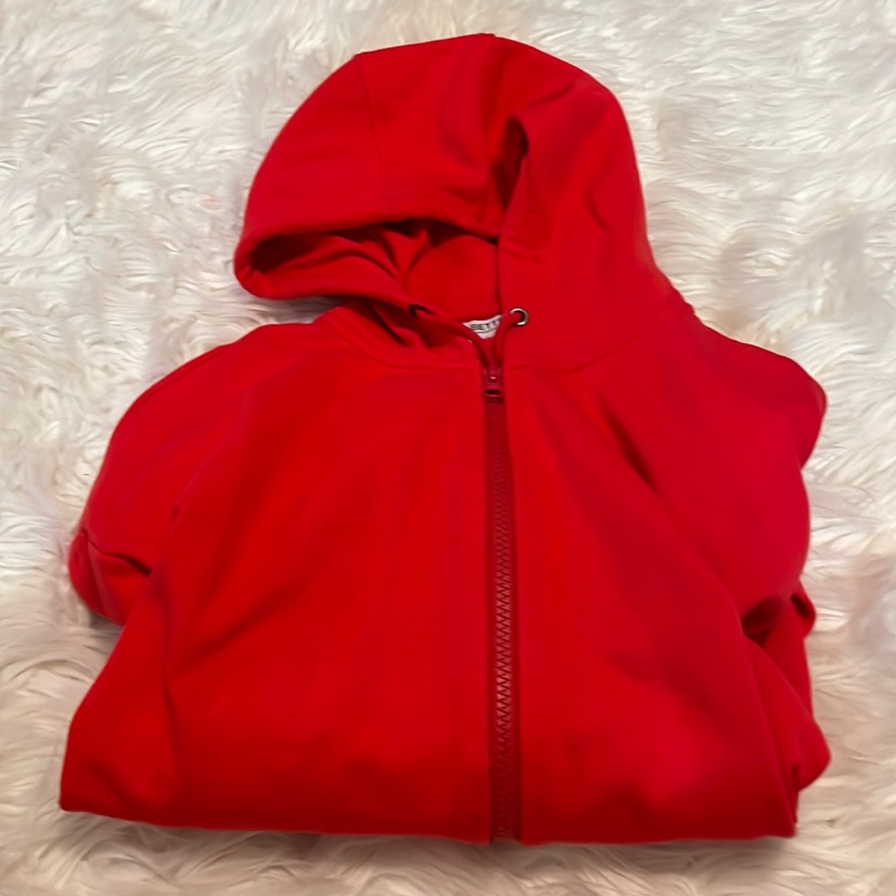 amazon red zip up